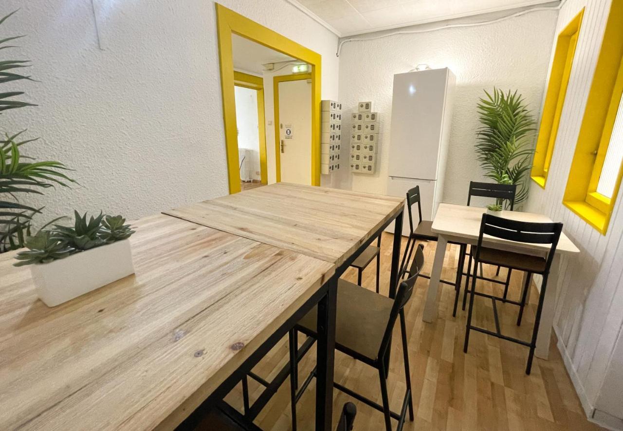 Az The Bridge Hostel - Coliving Zaragoza Exteriör bild
