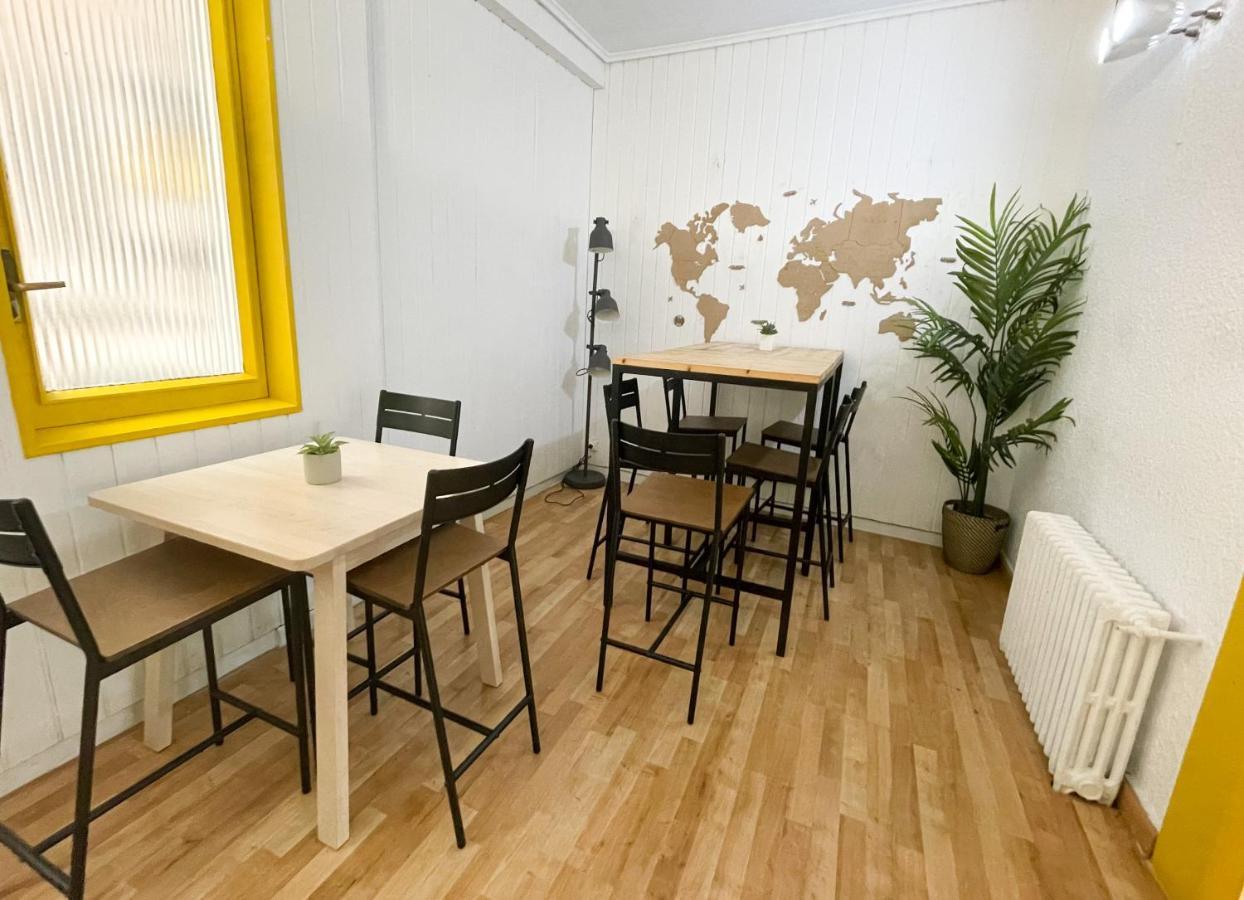 Az The Bridge Hostel - Coliving Zaragoza Exteriör bild