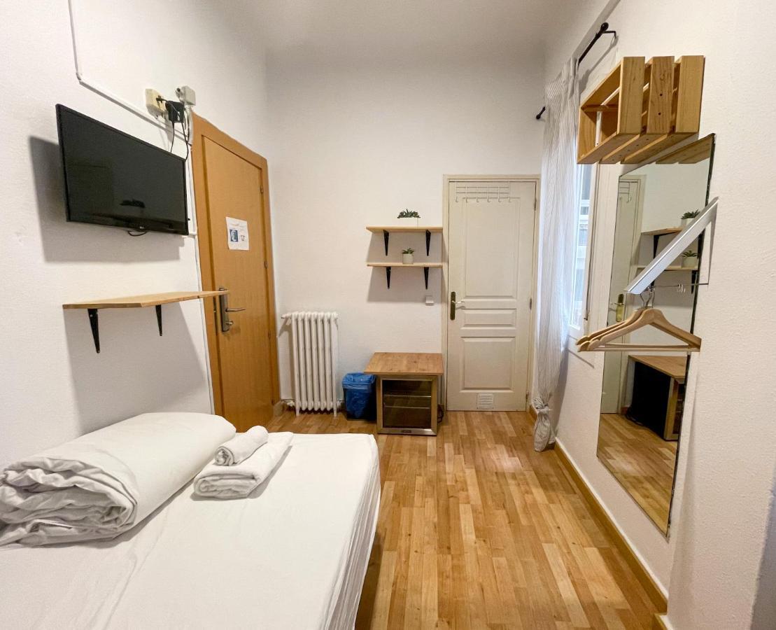 Az The Bridge Hostel - Coliving Zaragoza Exteriör bild