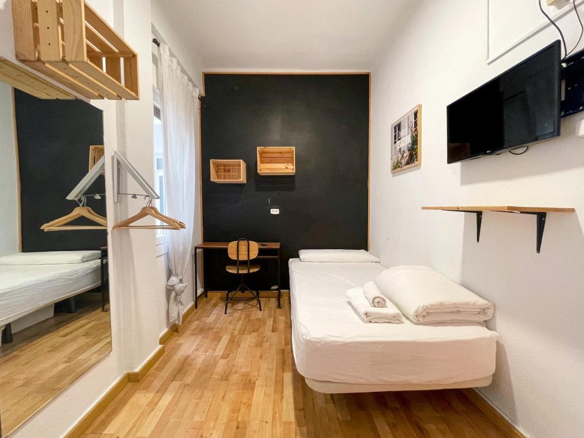 Az The Bridge Hostel - Coliving Zaragoza Exteriör bild