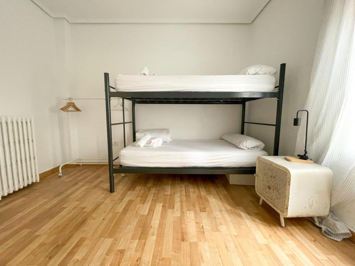 Az The Bridge Hostel - Coliving Zaragoza Exteriör bild